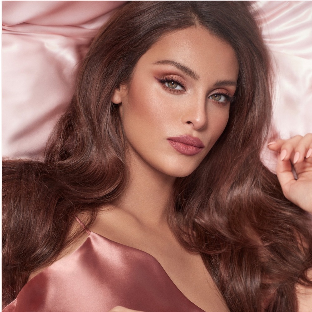 ⭐️Host Pick⭐️🆕Charlotte Tilbury Pillow Talk Blush